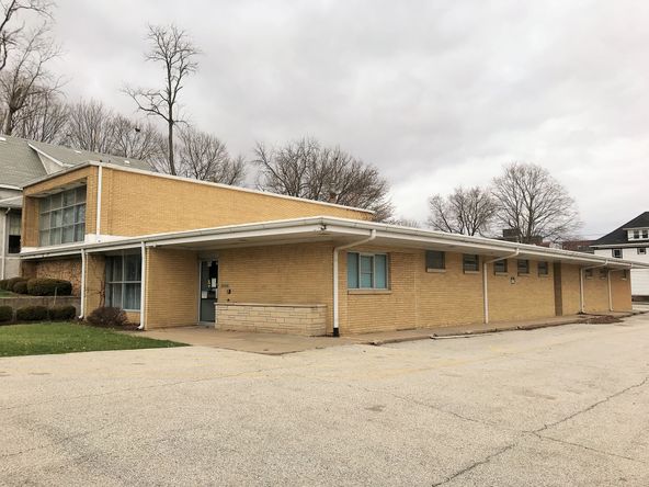387 E Grove St, Galesburg, IL 61401